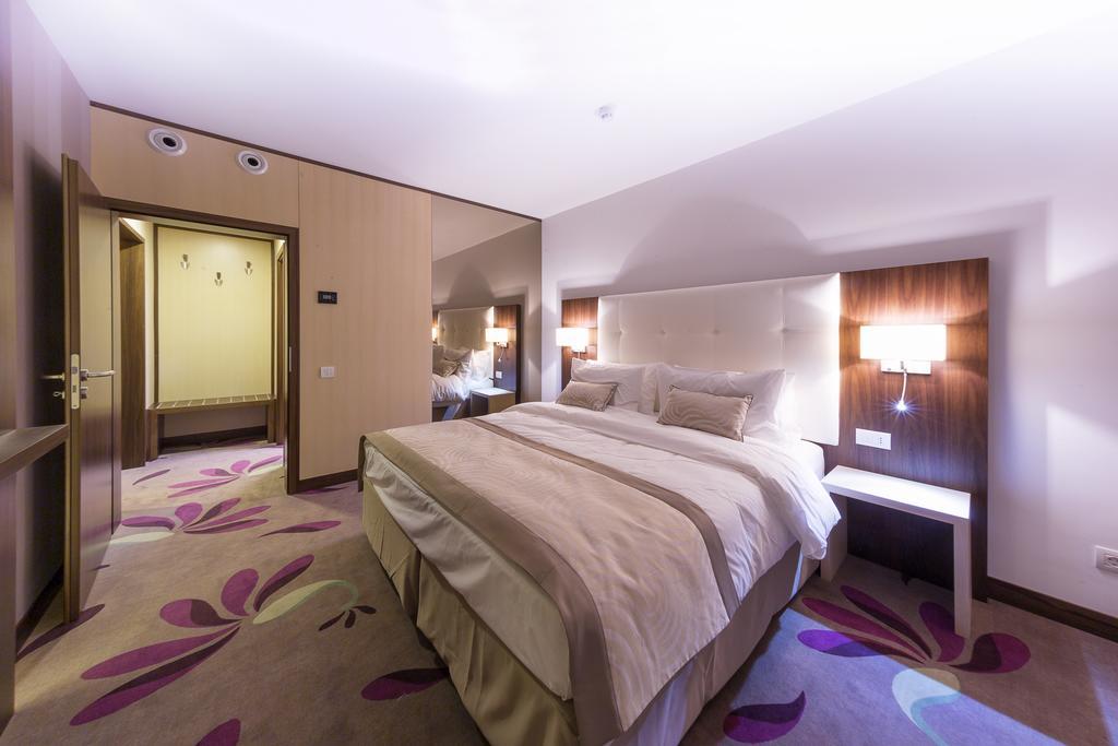 Suite con 1 Camera da Letto 4*